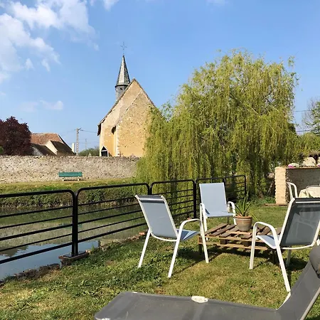 Au Bord De L'orne Avec Jardin Et Peche, Animaux Admis