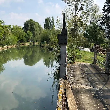 Vakantiehuis Au Bord De L'orne Avec Jardin Et Peche, Animaux Admis - Fr-1-410-323 Mezieres-sur-Ponthouin